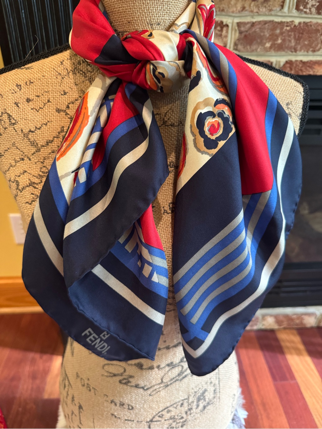 Fendi Vintage Silk Scarf 34x35 Excellent Condition Fendi Vintage Silk Scarf 34x35 Excellent Condition
